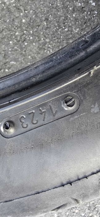 Гуми летни 245 40 R18