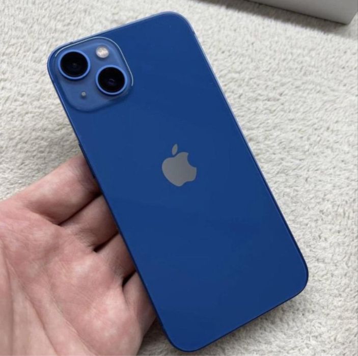 Продам Айфон 13 в отличном состоянии акб 89%