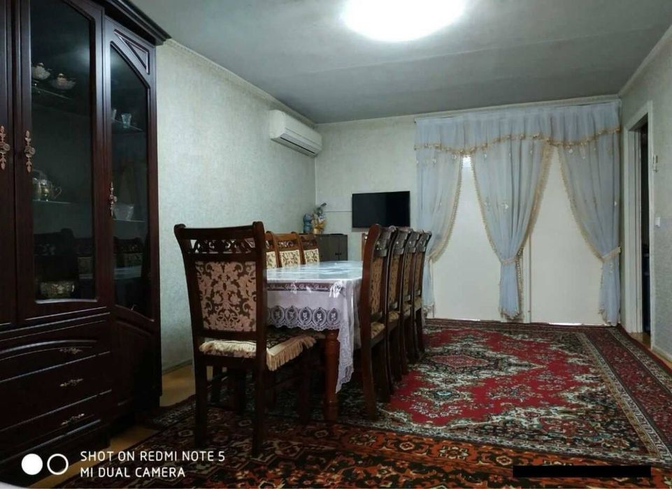 Торговый центр 3/3/4 кирпич. Срочно Чиланзар 2