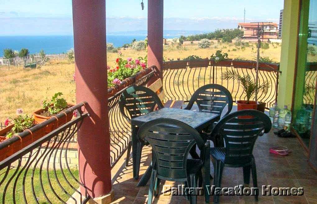 Продава се Къща в с. Топола, Област Добрич - 196 кв.м за 944 €/кв.м - Снимка #1