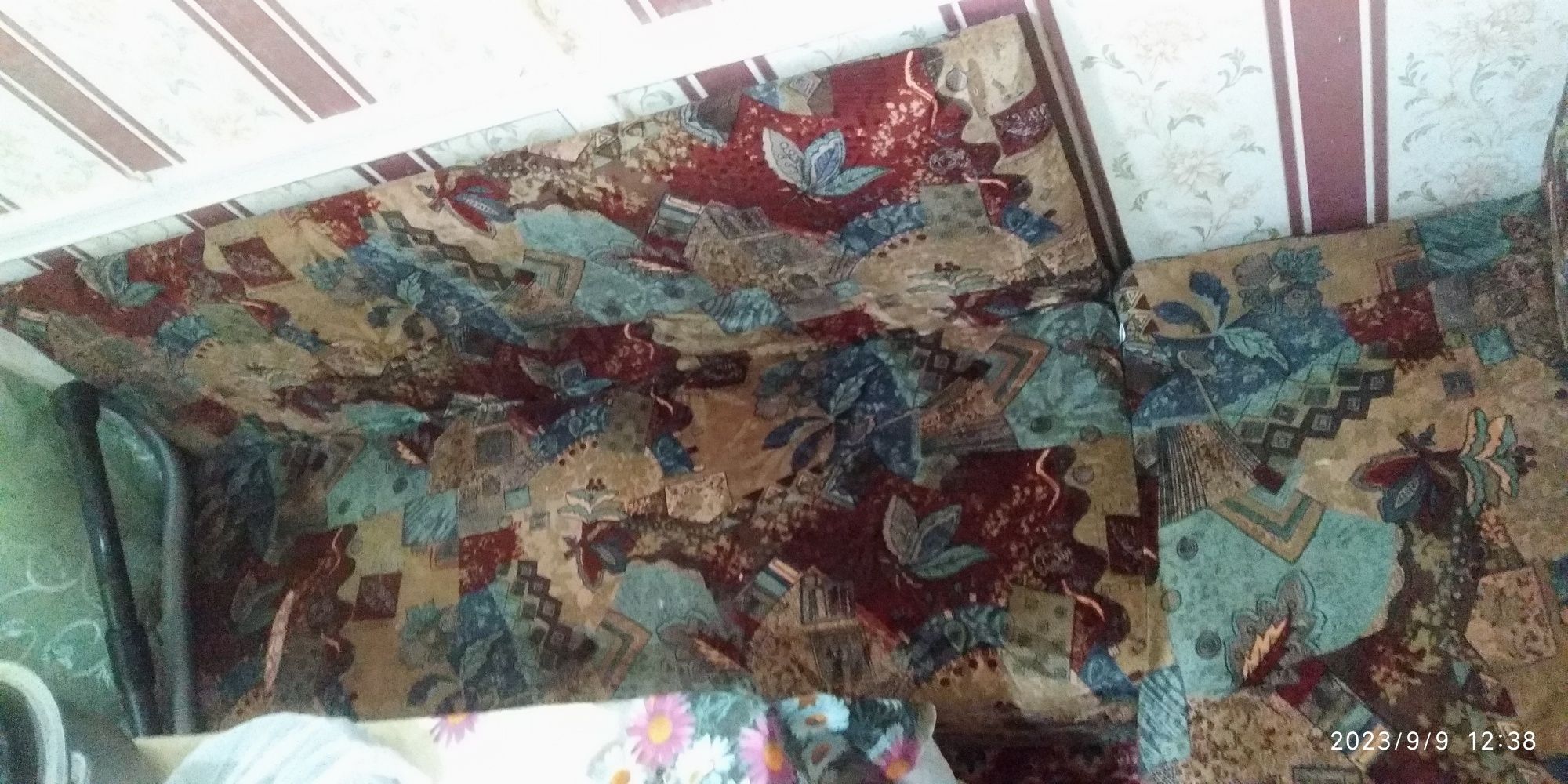 Продам кухонный уголок, мягкий без стола