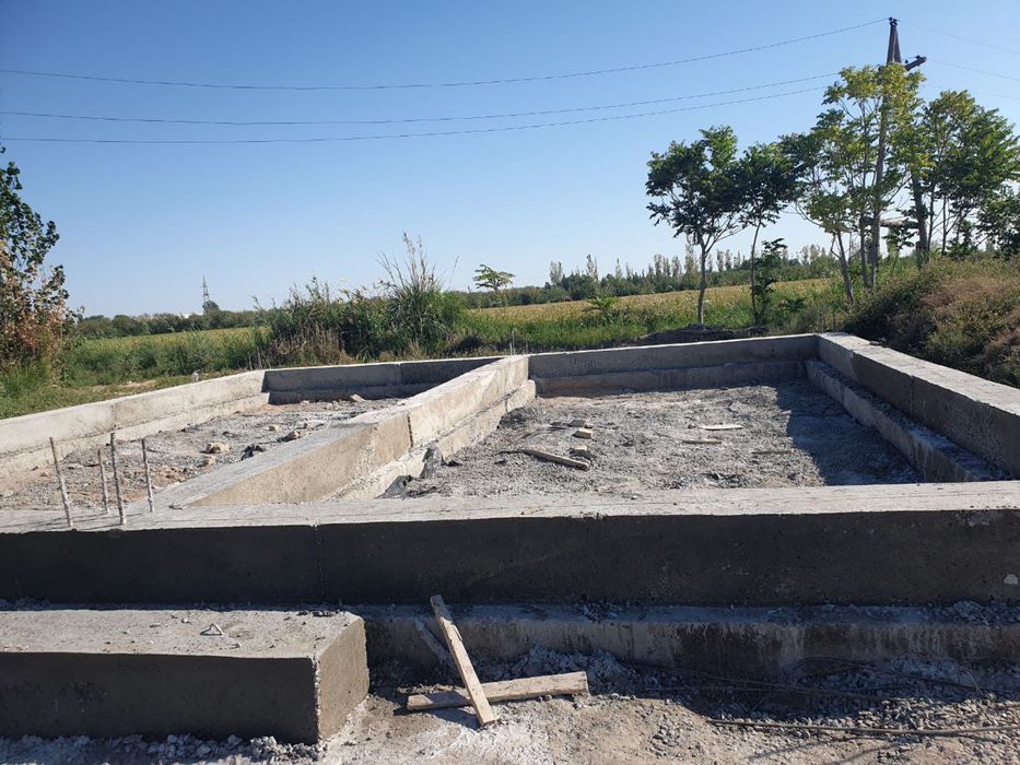 Yangiariq tuman kasalxonasi orqa tomonida noturar 100 kv