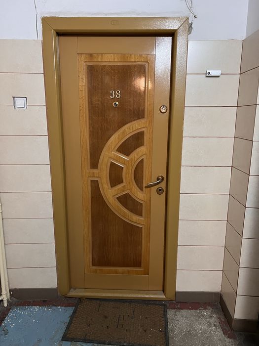 Uaa metalica apartament