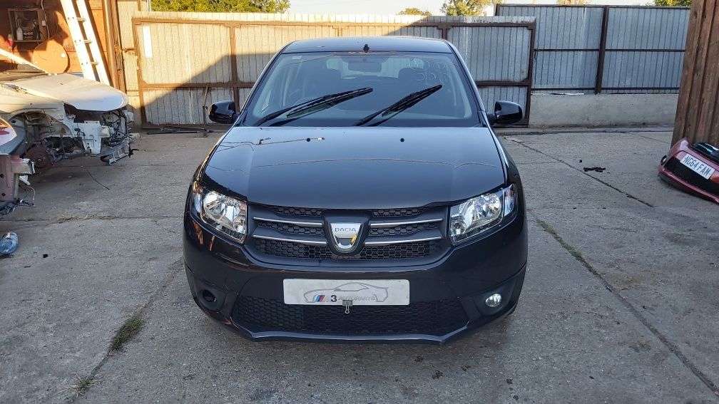 Dezmembrez Dacia Sandero 1,2 D4F 2014 cu ac Negru