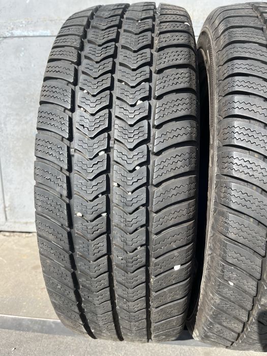 2 бр. зимни гуми за бус 225/65/16C Semperit 8/9 mm DOT 2318