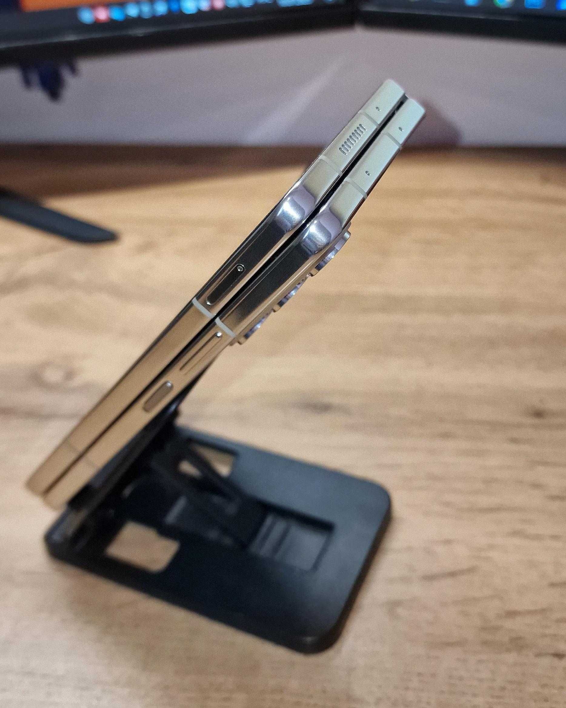 Samsung Galaxy Fold 5 ПОЛНАЯ комплектация НЕ ДЕМО!!!