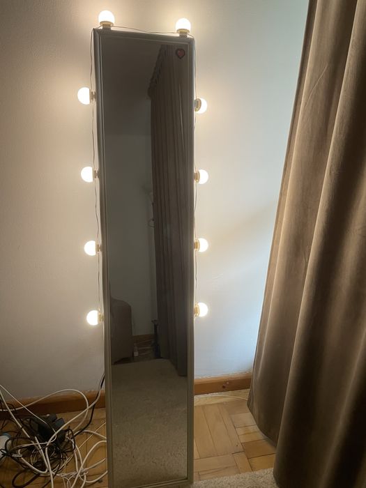 Vand oglinda ! 150cm inălțime 30 lățime cu 3 moduri diferite de lumini