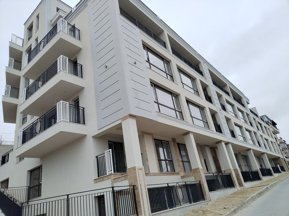 Паркомясто под наем Виница