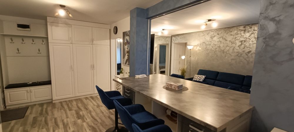 Vând Apartament 3 camere LUX