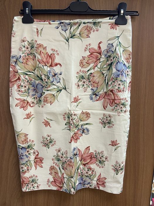 Цветна пола Reserved, размер 38