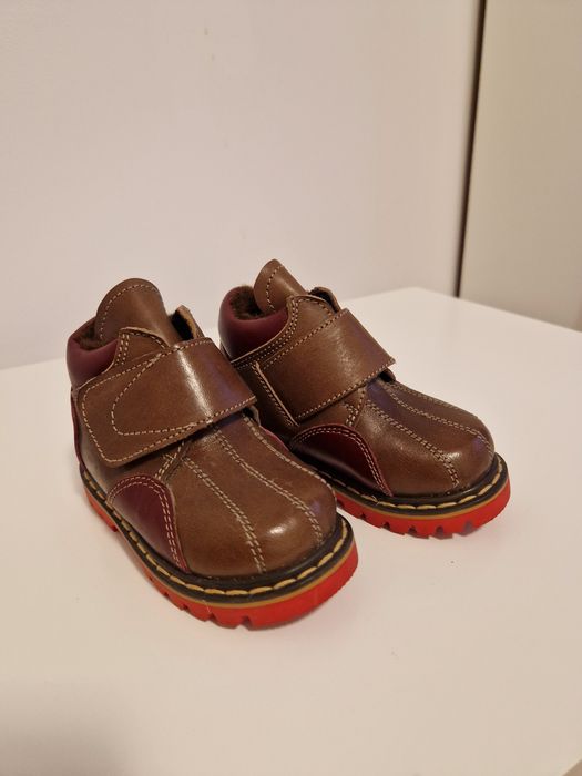 Ghete piele fetita/baiat masura 20