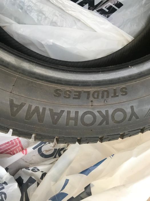 Продается зимние шины YOKOHAMA