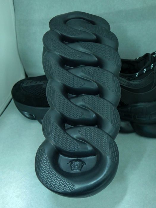 Versace Chain Reaction