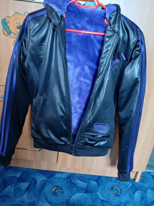 Geaca Adidas marimea S,pret 85lei