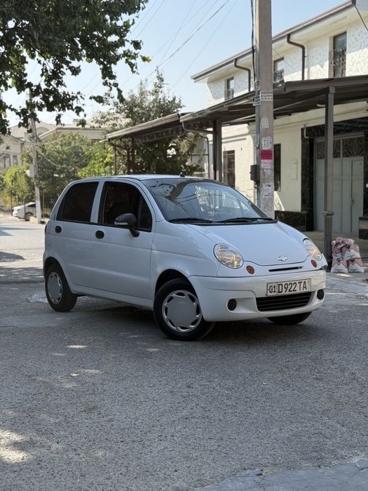 Moshi yaxshi xolatda 1 ta kirilosi teyibketti 1 ta kirilo bn hal bolad