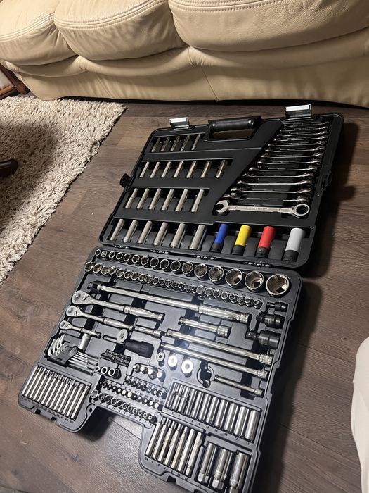 Trusa profesionala auto HALFORD folosita de cateva ori