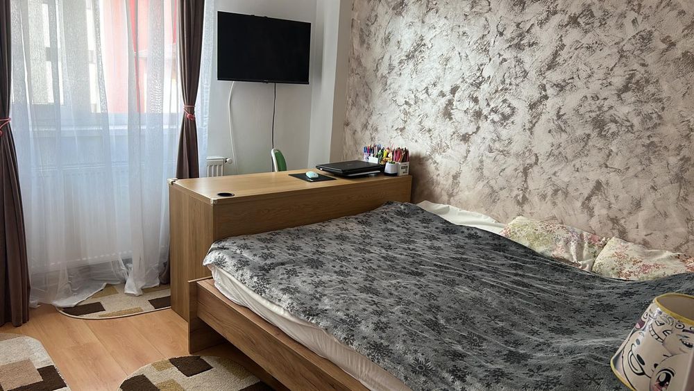 Apartament 4 camere , decomandat, central, 99 mp