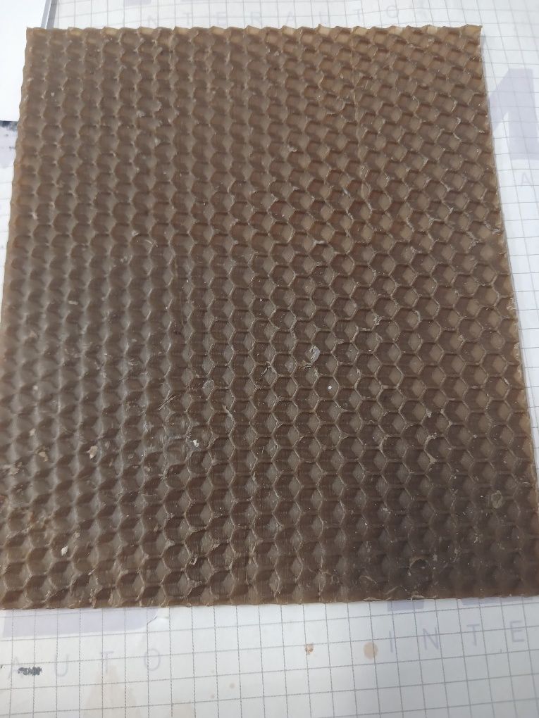 Execut stand laminare  la rece  foite ceara albine l