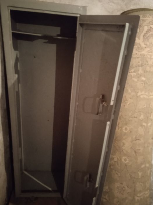 Продам сейф для разного  пользования