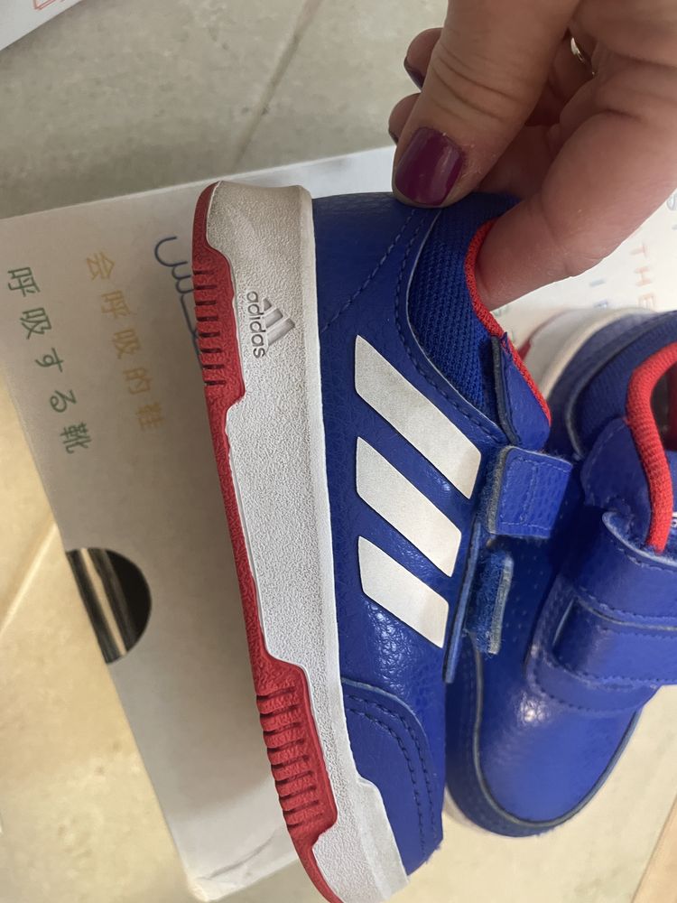 Adidas marimea 22