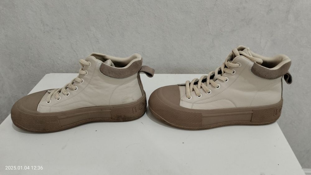 Продам женские ботинки 38 размер
