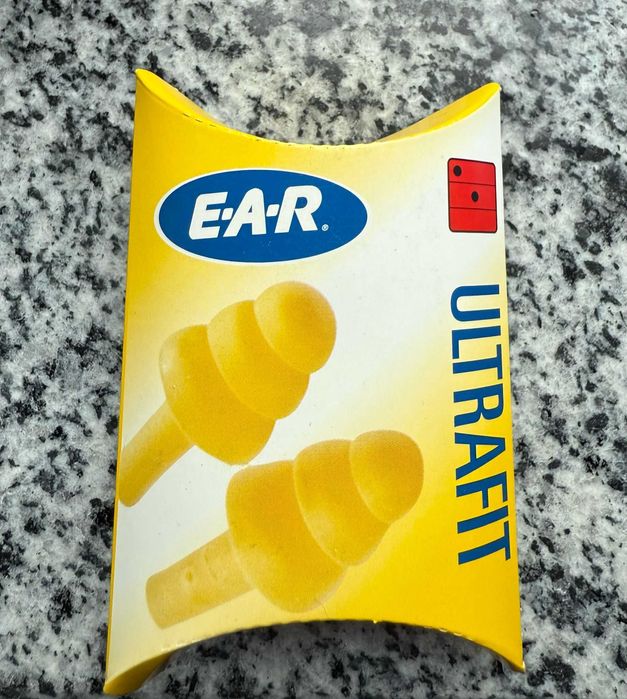 Antifoane interne 3M Ear Ultrafit cu snur de legatura