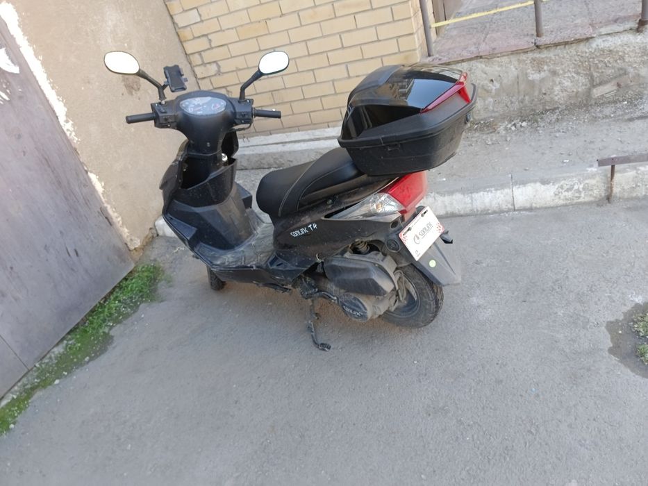 Продам  мопед скутер м8 2024