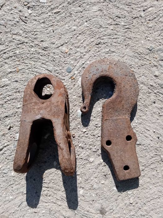 Cuplă pentru tractor si cîrlig de remorcare