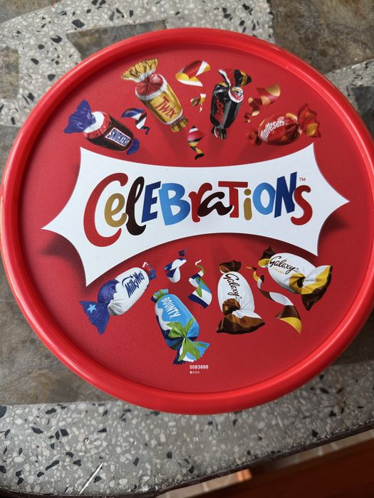 Продавам бонбони Celebrations-0.500 гр.