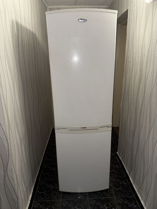 Хладилник с фризер Whirlpool ARC 5550