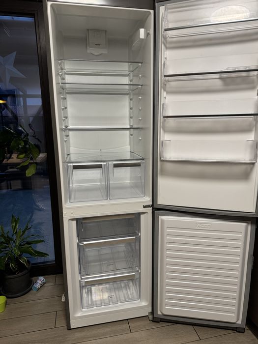 Frigider / Combina frigorifica Electrolux A++ 349 l, stare impecabila