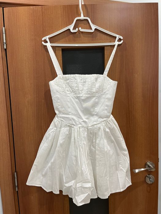 Нова бяла рокля zara