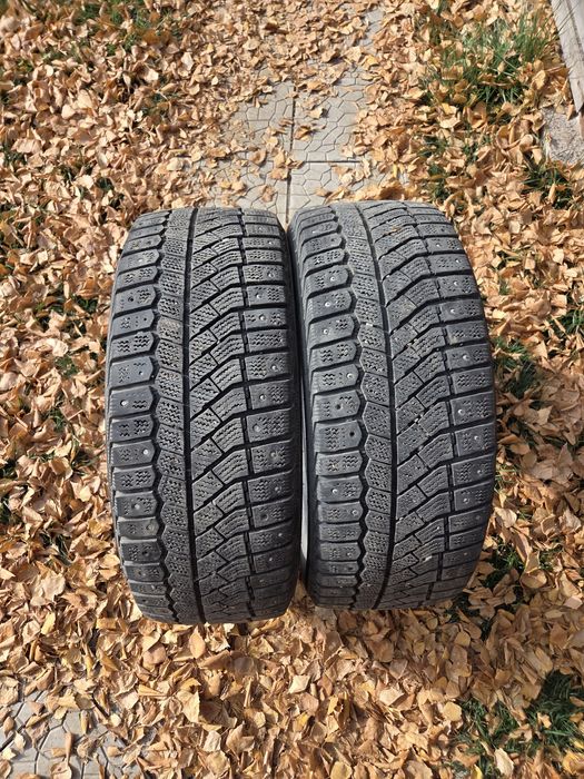 Зимняя резина.  Пара