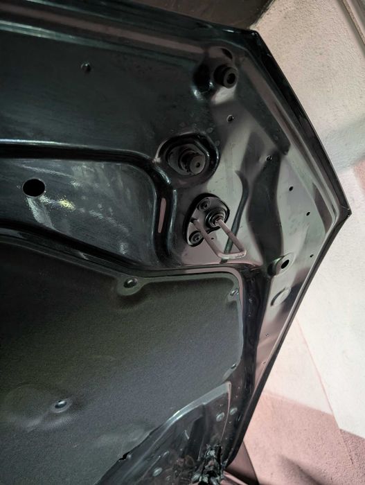 Преден капак за BMW g30, цвят A90 (тъмно сив)