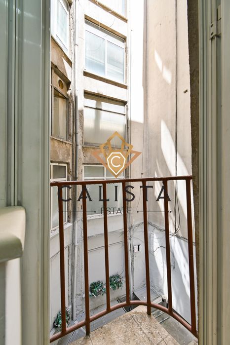 Дава се под наем Двустаен апартамент в София, Център - 60 кв.м за 800 € - Снимка #16