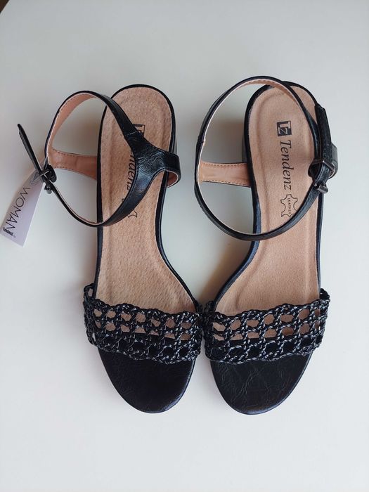 Нови дамски сандалети на нисък ток - номер 39