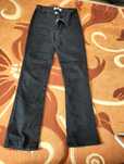 Pantaloni din blugi