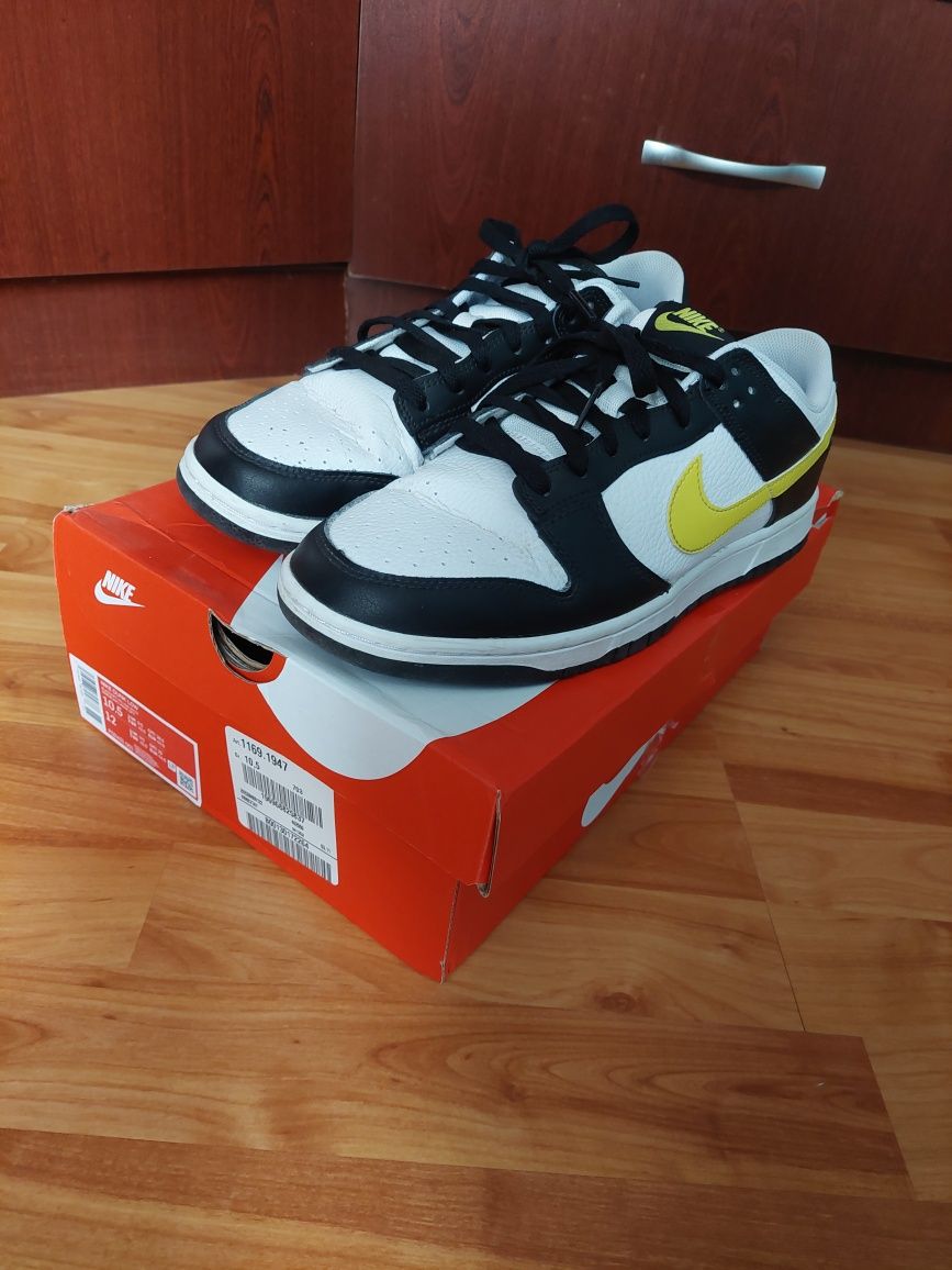 Nike Dunk Low(ниски обувки)