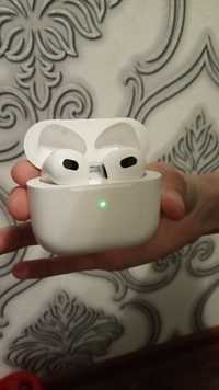 наушник Airpods продаю