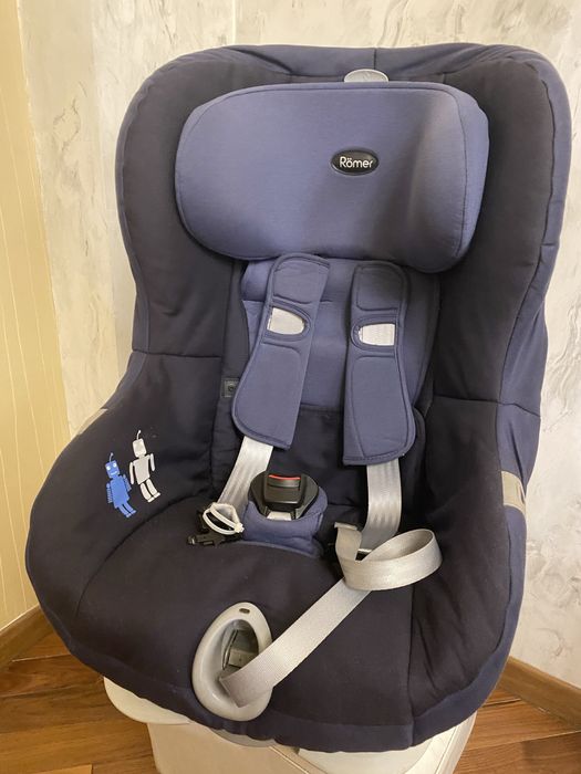 Детское автокресло 9-18 кг