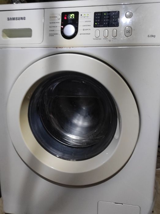 Продаю стиральную машину Samsung 6 кг