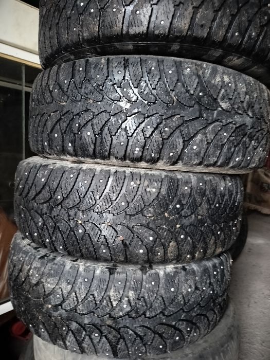 Продам зимние шины на R-15