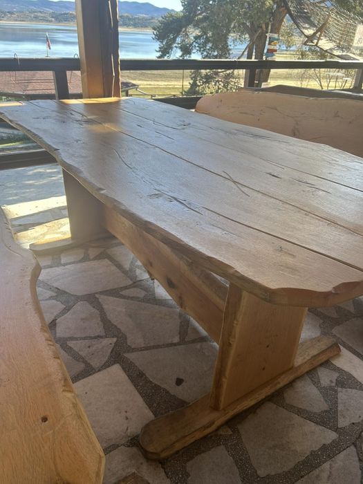 Продавам маси, пейки за заведения и дома от масив