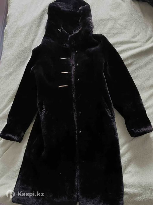 Продам шубу  натуральный мех овчина мутоновая очень теплая и красивая