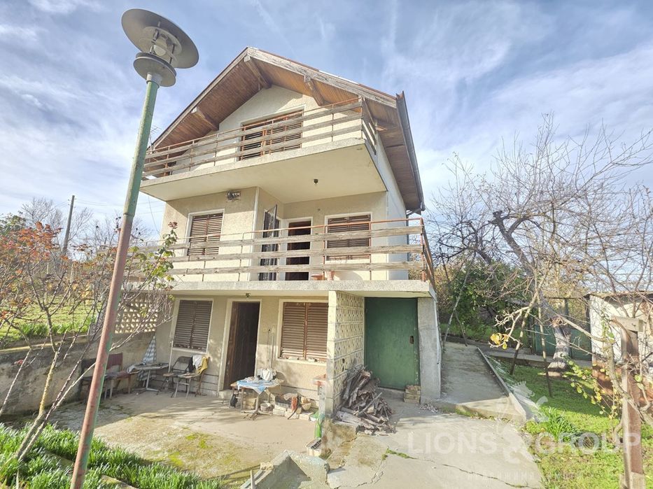 Къща във Варна, област - с.Константиново, РЗП 100 кв.м., цена 105000 €