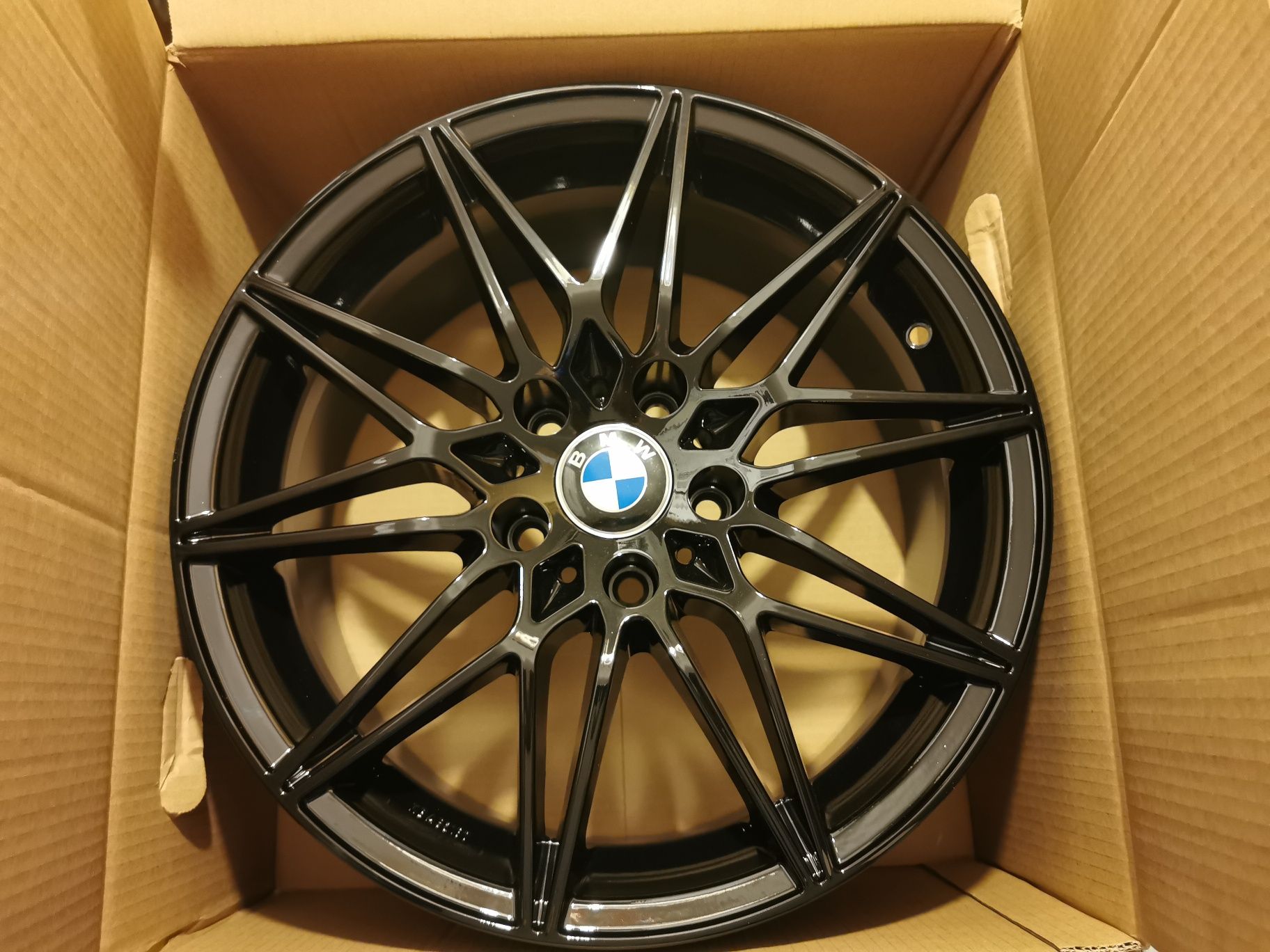 Vand jante de aliaj pentru bmw pe 18 marca Avus model Ac Mb5 black