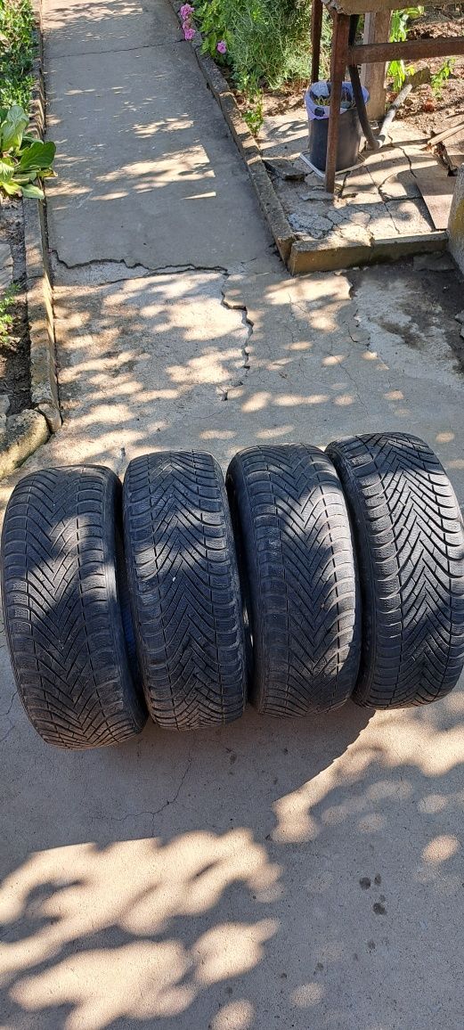 Pirelli cinturato 205/55/16