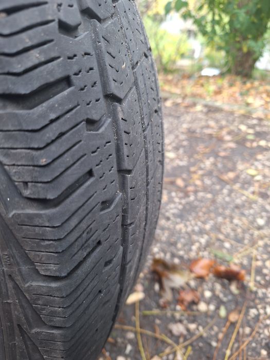 Anvelopa dubiță 215- 65- R16 c  210 lei