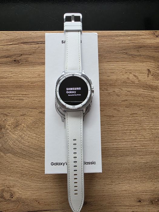 Смарт часовник SAMSUNG Watch8 Classic White 46mm