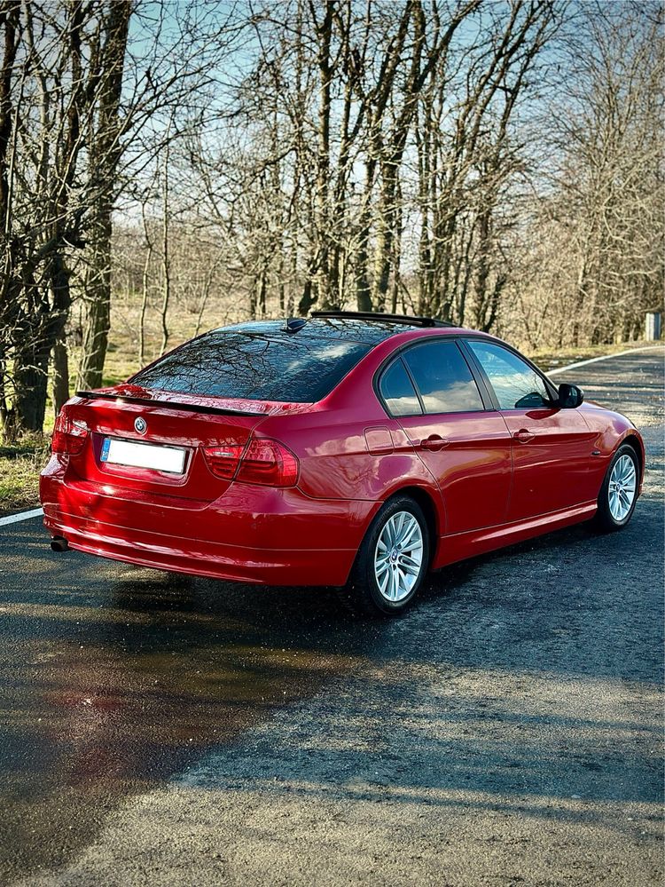 **BMW E90/Seria 3 LCI/2011**